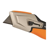 Fiskars Carbonmax visszahúzható pengekés (170141)