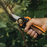 Fiskars P941 X-Series (L) Metszőolló, rávágó (1057174)