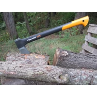 Fiskars X17 M Hasítófejsze (122463)