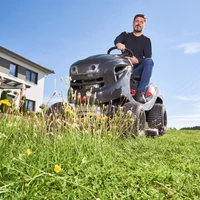 AL-KO 18-103.4 HD-A V2 Comfort Fűnyíró Traktor, 103cm , hidro hajtás(123088)
