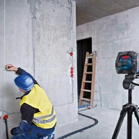 Bosch GLL 2-15 G Vonallézer + LB10 tartó + BT 150 állvány (0601063W01)
