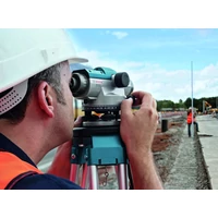 Bosch GOL 32 D Optikai szintező + BT 160 állvány + GR 500 mérőléc (06159940AX)